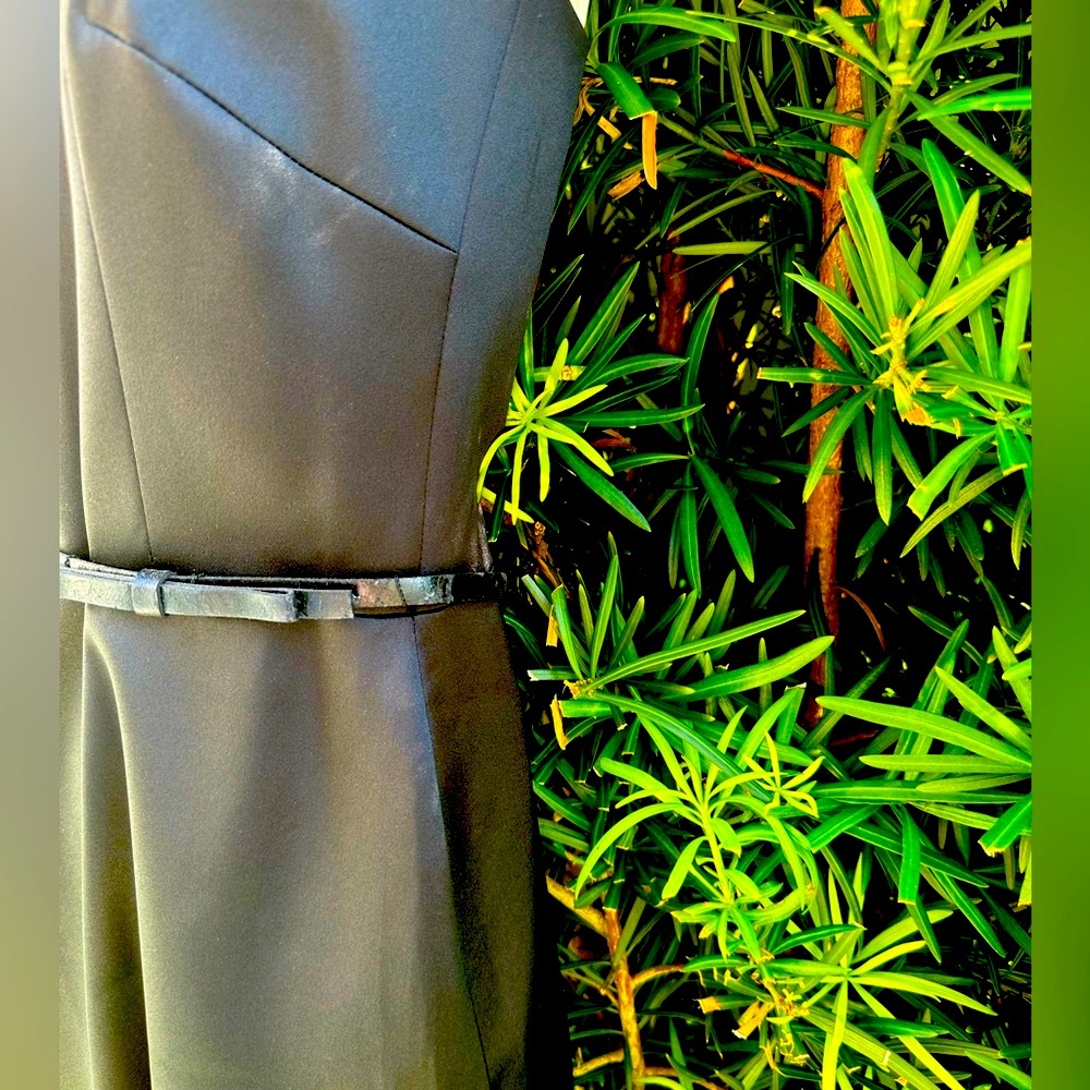 ‼️VINTAGE‼️ NEW, never worn, satin, 35YO mint cond. strapless dress by Laundry - Picture 5 of 10